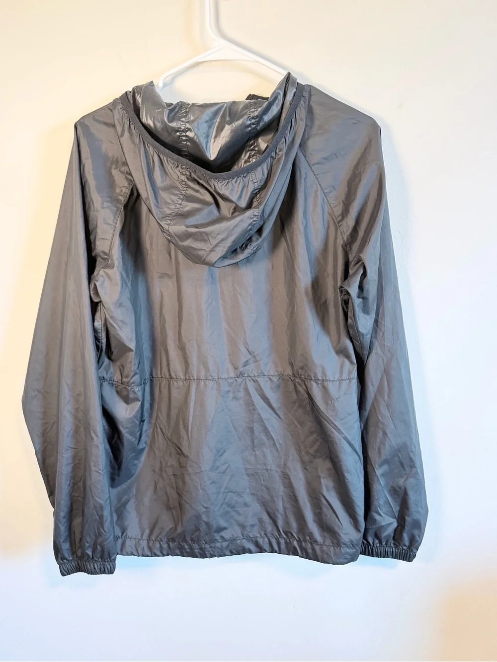 Columbia Black Hooded Wind Jacket for Men